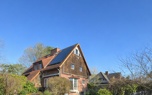 TOLLE EIGENTUMSWOHNUNG IM DHH STIL