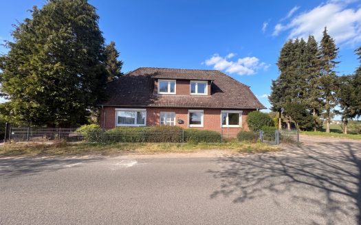 NEU | Vielseitiges Mehrfamilienhaus mit vier Wohneinheiten auf großzügigem Grundstück in Brackel
